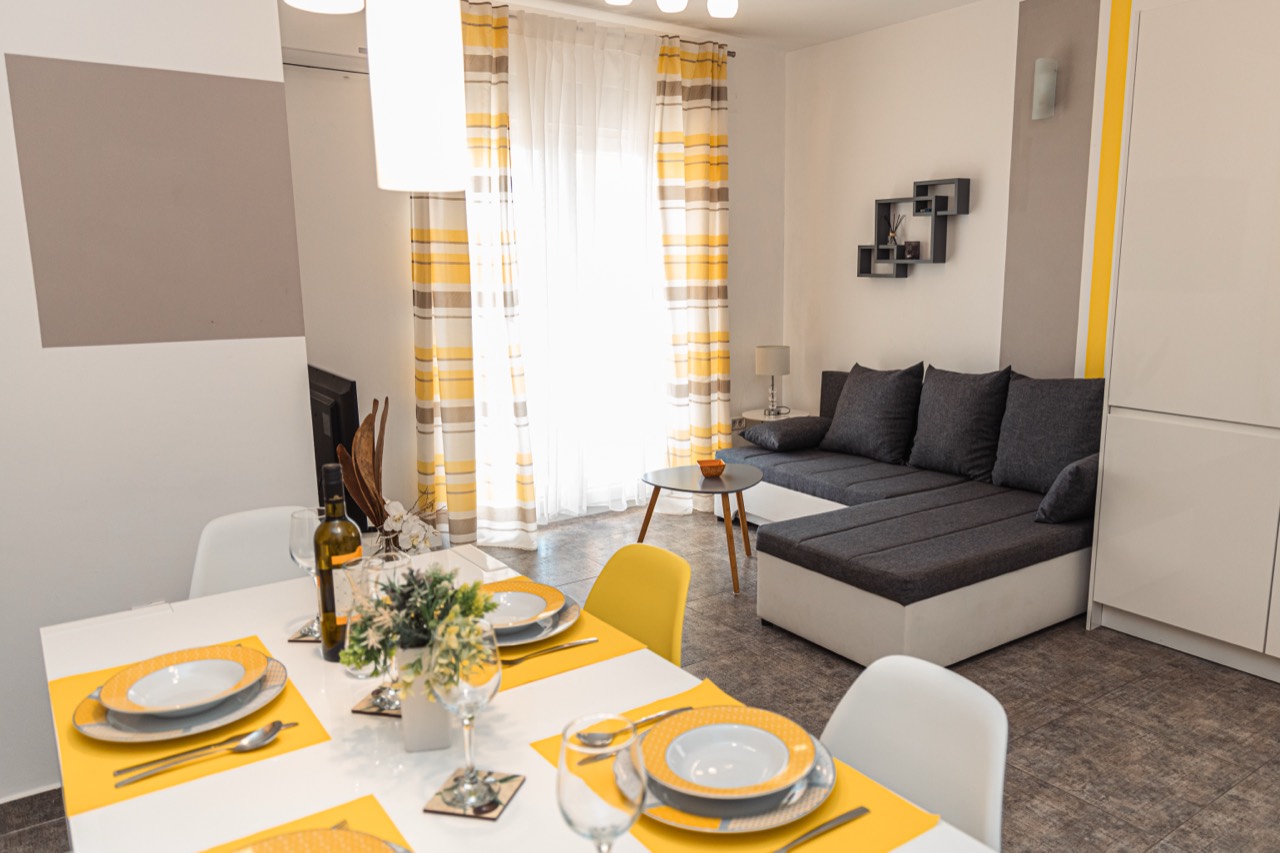 Apartment 3★